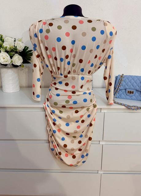 Luxusné bodkované šaty - pastelové bodky, s