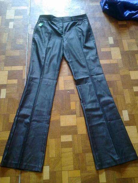 Cierne nohavice elegantne, l