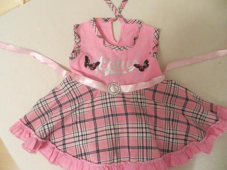 Ružové slávnostné šaty, 68