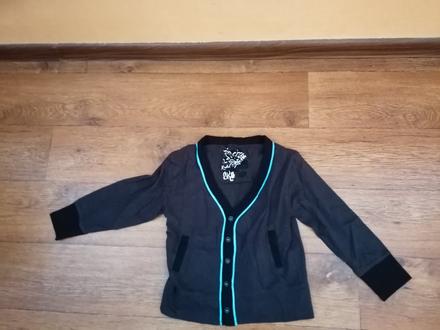 Chlapec svetrík, 98