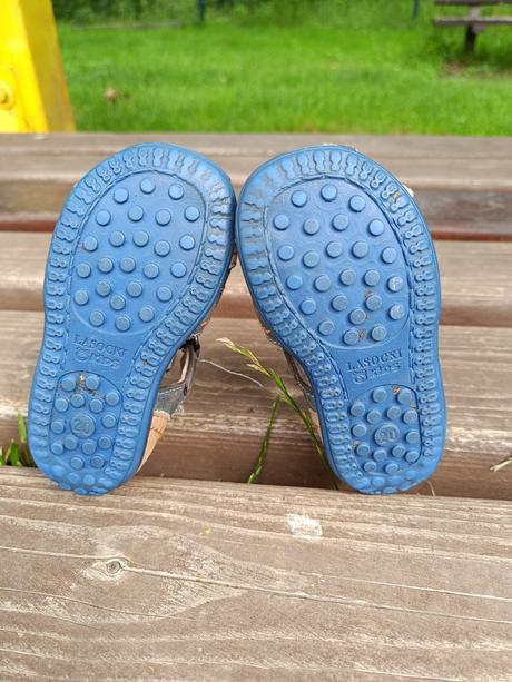 Sandálky, lasocki,20