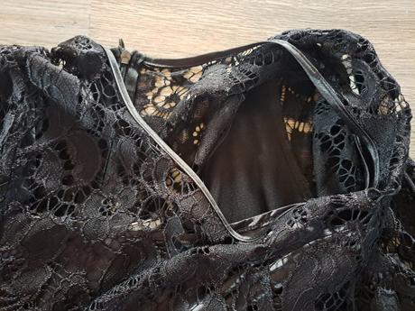 Cierne cipkovane midi saty, 46