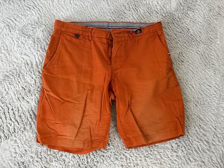 Kratasy 34, tommy hilfiger,34