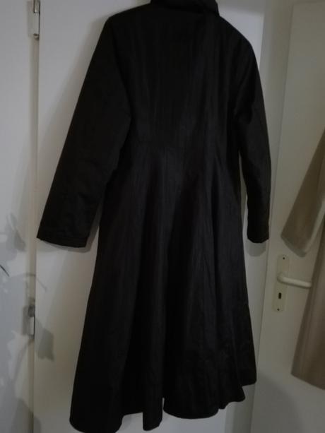 Prechodný kabát, 40
