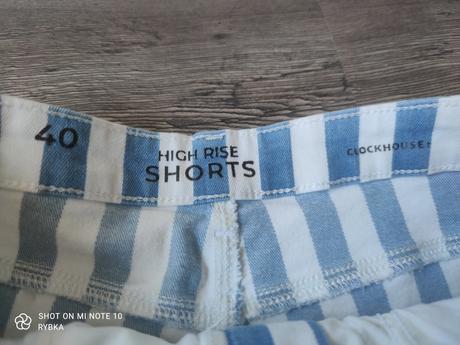 Šortky, clockhouse,40