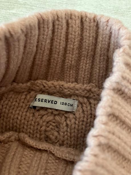 Sveter, reserved,128