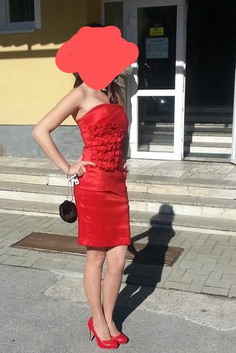 Dámske spoločenské šaty, 36