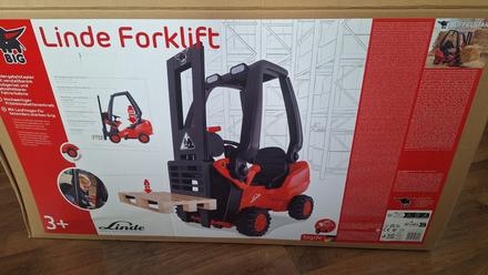 Šľapací vysokozdvižný vozík,