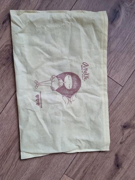 Bledoružová kabelka do ruky guess, guess