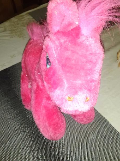 Ruzovy ponik,