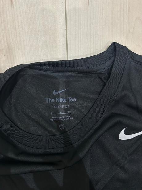 The nike tee tričko- nové, nike,s