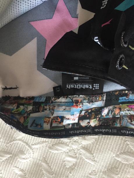 Šortky fr značky tshotsh, l