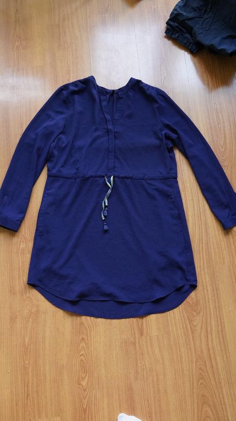 Šaty stradivarius, stradivarius,l