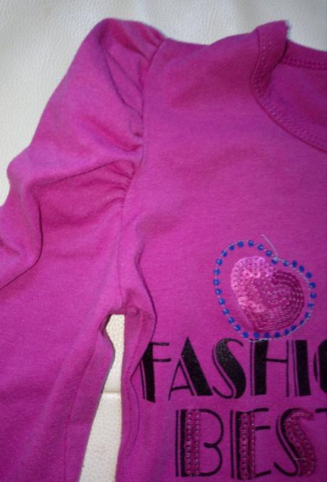 Fialové tričko, 104