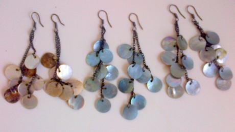 Troje náušnice z perlete cena spolu,