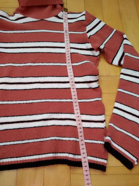 Prúžkovaný rolák, m