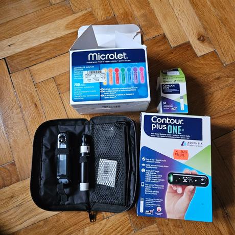 Glukomer, lancety a testovacie pruzky,