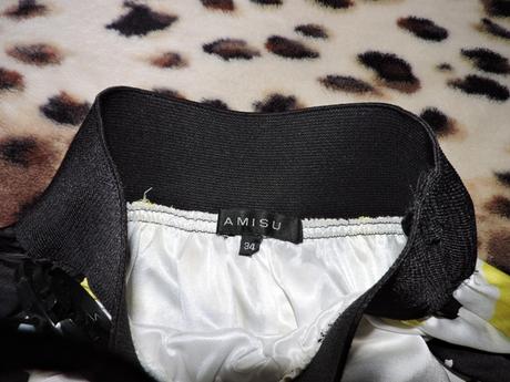 Biela sukňa s farebnými fliakmi, amisu,s