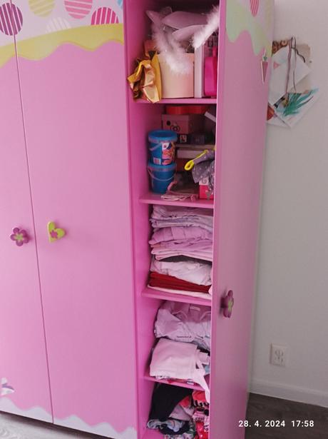 Detská dievčenská zostava, 