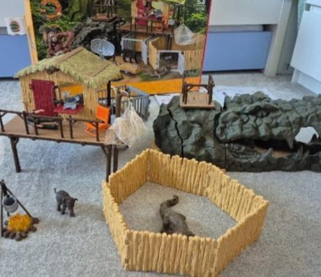 Schleich výskumná stanica divočina, 