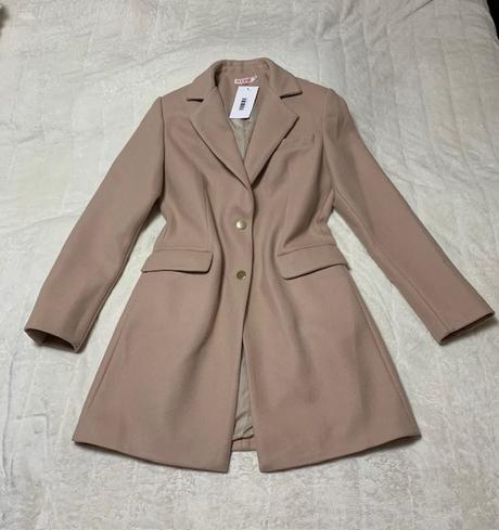 Béžovo-ružový kabátik so zlatými gombíkmi, 40 / l / m