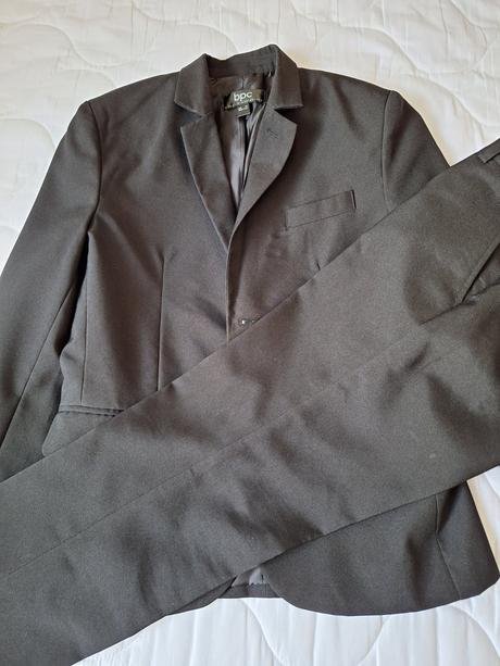 Chlapčenský oblek veľkosť 152, bonprix,152