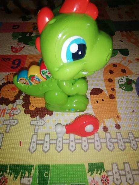 Hudobný dinosaurus, 