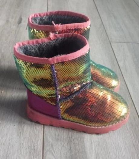 Dievčenské čižmičky, 30
