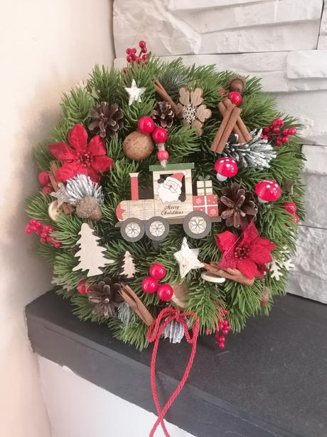 Vianočny veniec s vlacikom 30cm, 