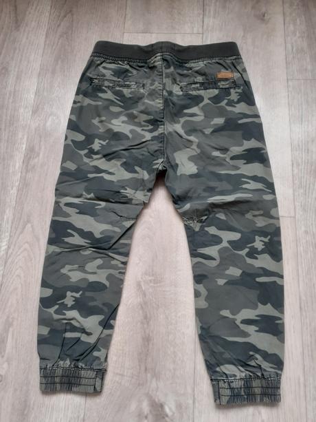 Maskáčové nohavice, zara,116