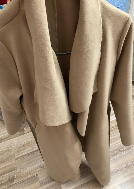 Krásny béžový kabát, m