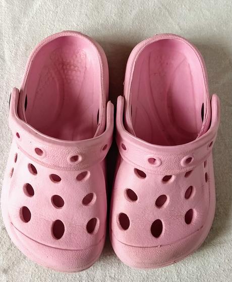 Bledoruzove gumene topanky v. 26/27, 27