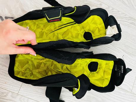 Hokejové holene  (veľkosť 12 i 13), bauer,m