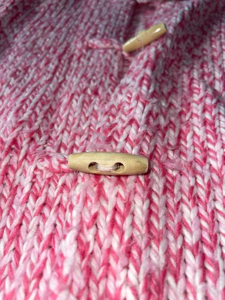 Ružový akoby háčkovaný/štrikovaný svetrík, just play,134