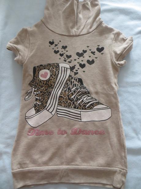 Roláková mikina s motívom tenisiek, 110