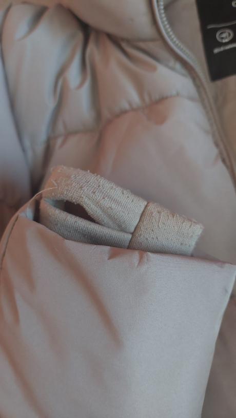 Velmi tepla zimna bunda s kapucnou, stradivarius,s