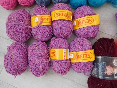 Vlna na ďalšiu tvorbu, čelenky, ponožky, čiapky,,