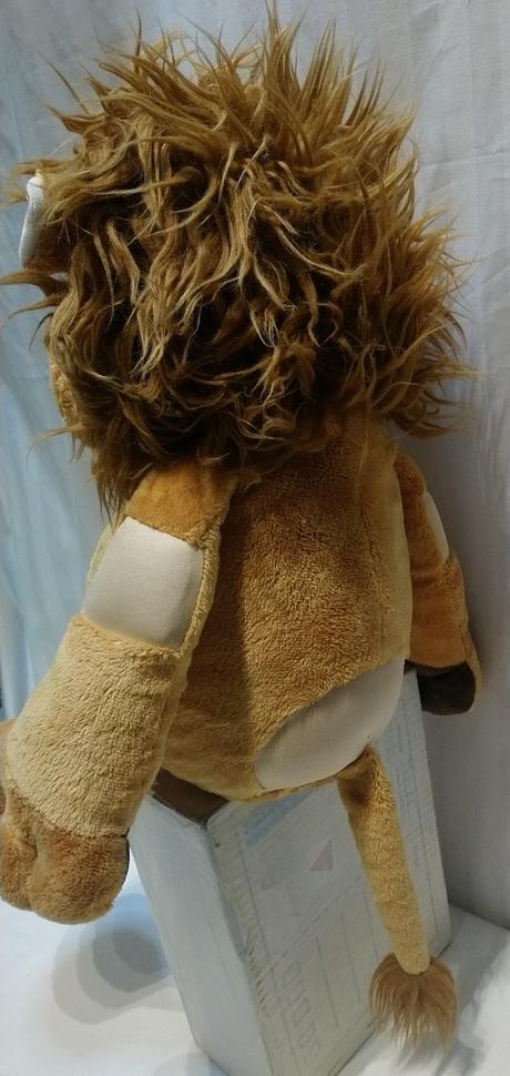 Plyšák lenny lev na nacvičovať infúznej súpravy, 