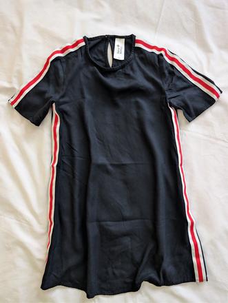 Tunika s bielo - červenými pásmi, c&a,134