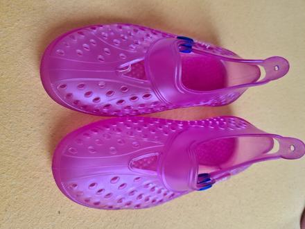 Topánky do vody, 25