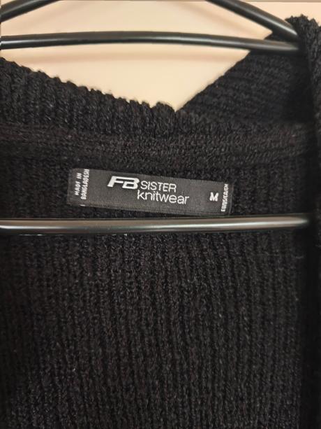 Dlhy čierny sveter, m