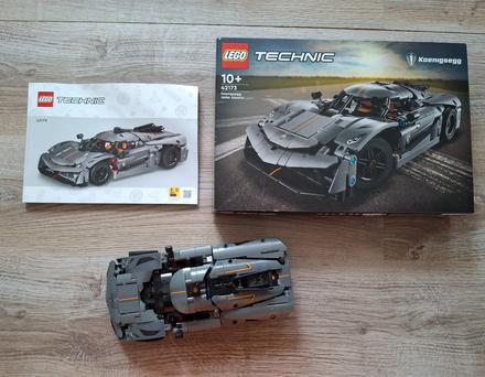 Lego technic 42173 sivé hyperauto,