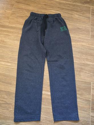 Tepláky č.140-146, 140