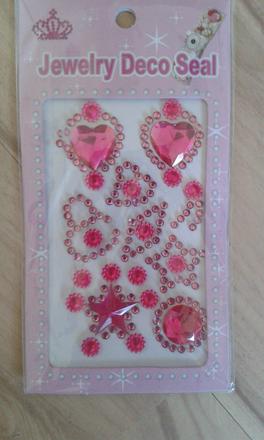 Lepiace ozdoby trblietky,