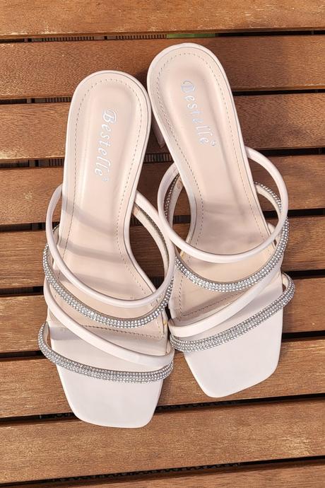 Letné sandále so štrasovými remienkami, 40
