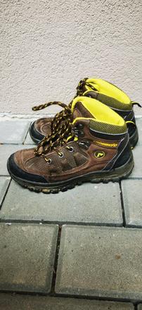 Turistické topánky, 32