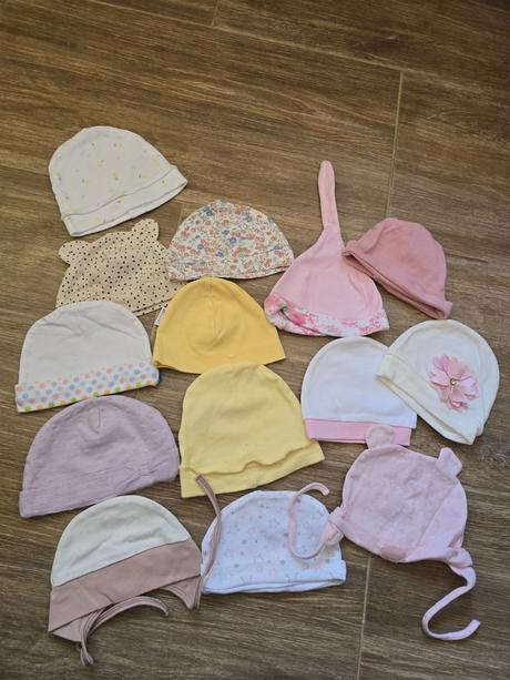 Čiapky č.62-68, 62