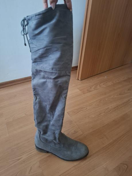 Semišové čižmy, 39