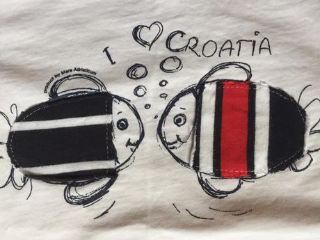 Biele tričko s rybami z chorvátska, 116