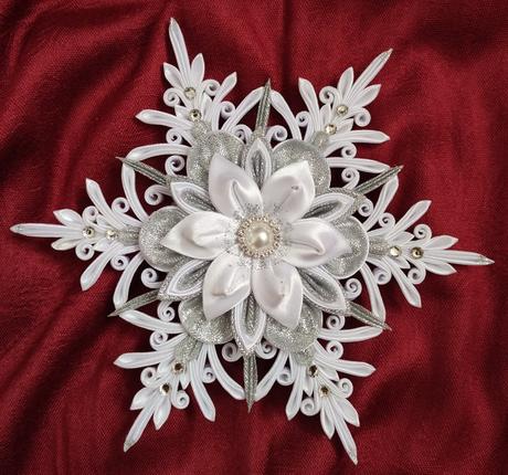 Špic na vianočný stromček vo forme vločky, 